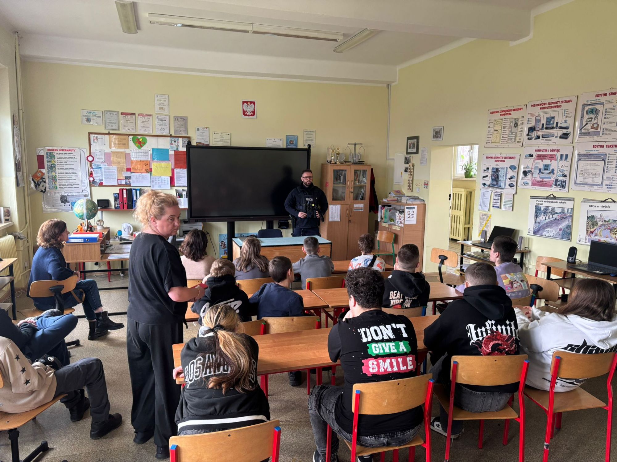 Prawo, bezpieczeństwo i odpowiedzialność – spotkanie z Policją